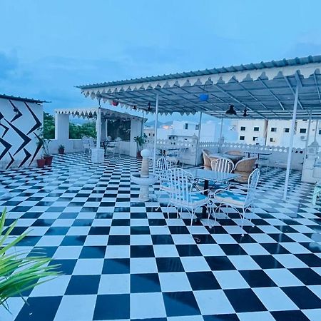 Hotel Tree Of Heaven Udaipur Exterior foto