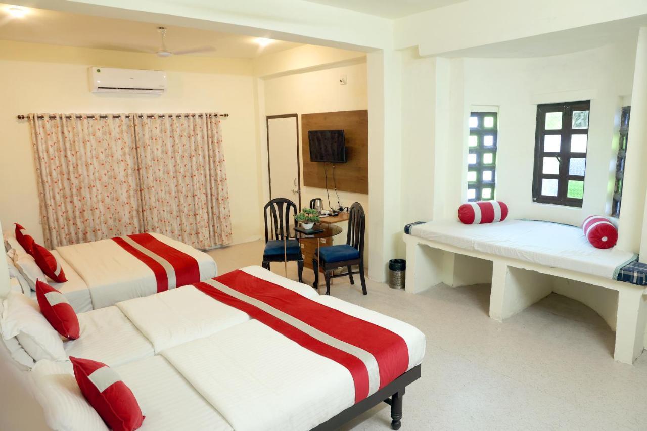 Hotel Tree Of Heaven Udaipur Exterior foto